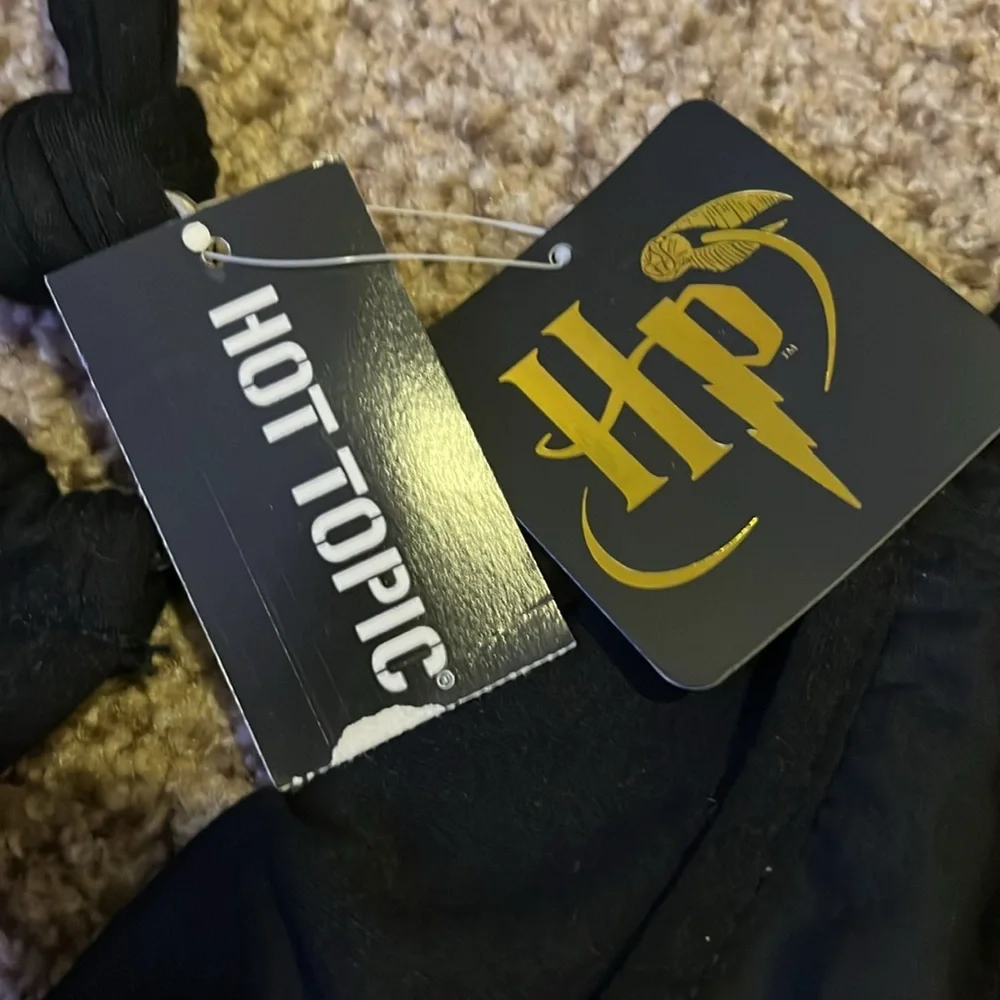 NWT Harry Potter Gryffindor Hobo Bag Hot Topic